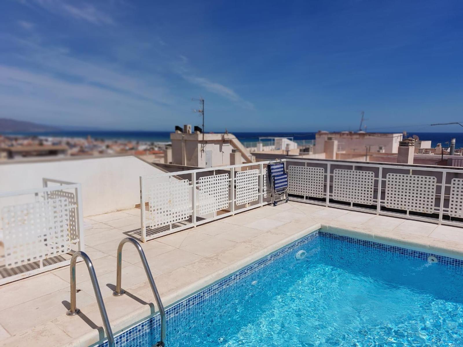 Apartamento Con Piscina Cerca De La Playa Гаруча Екстериор снимка